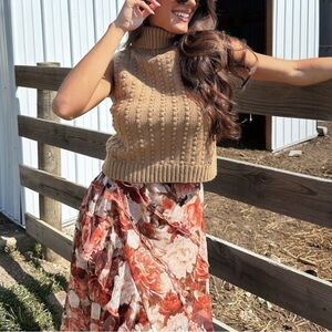 NEW DOTTED SWEATER TANK MOCK NEVK